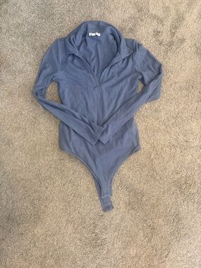Gianni Bini Dusty Blue Ribbed Long-Sleeve  Collared Bodysuit 💜